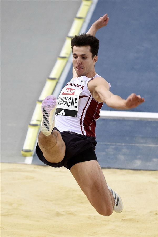 Tom CAMPAGNE m\xe9daill\xe9 de bronze aux championnats de France en salle de saut en longueur